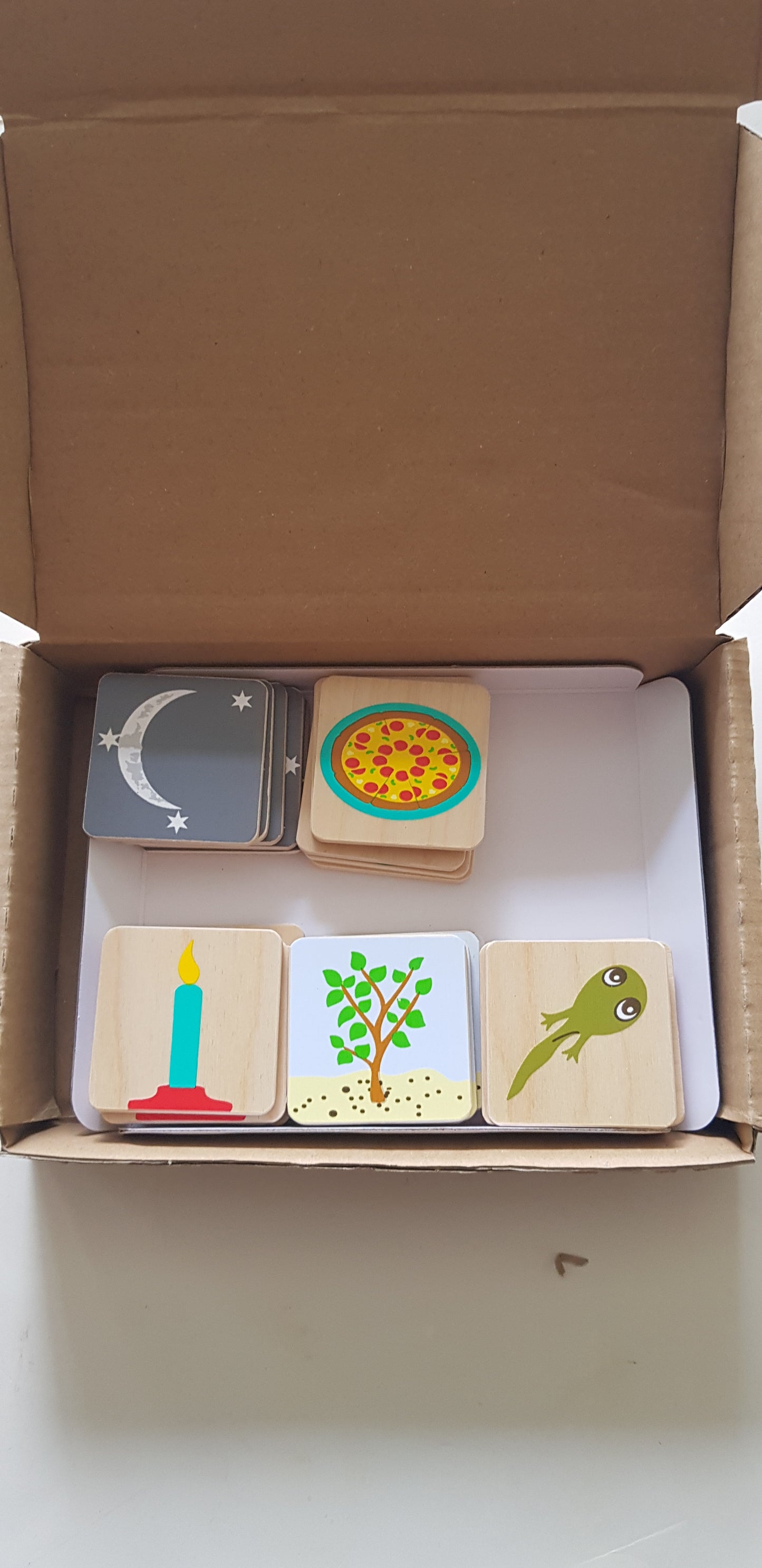 Logical Sequence Puzzle - Wooden Tablets 5 different scenarios