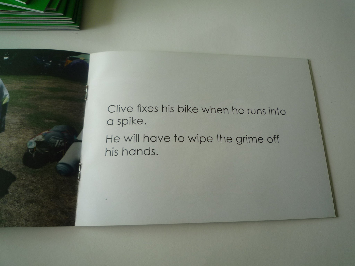 Montessori Green scheme - Phonics - Phonogram readers - RightToLearn.com.sg
- 2