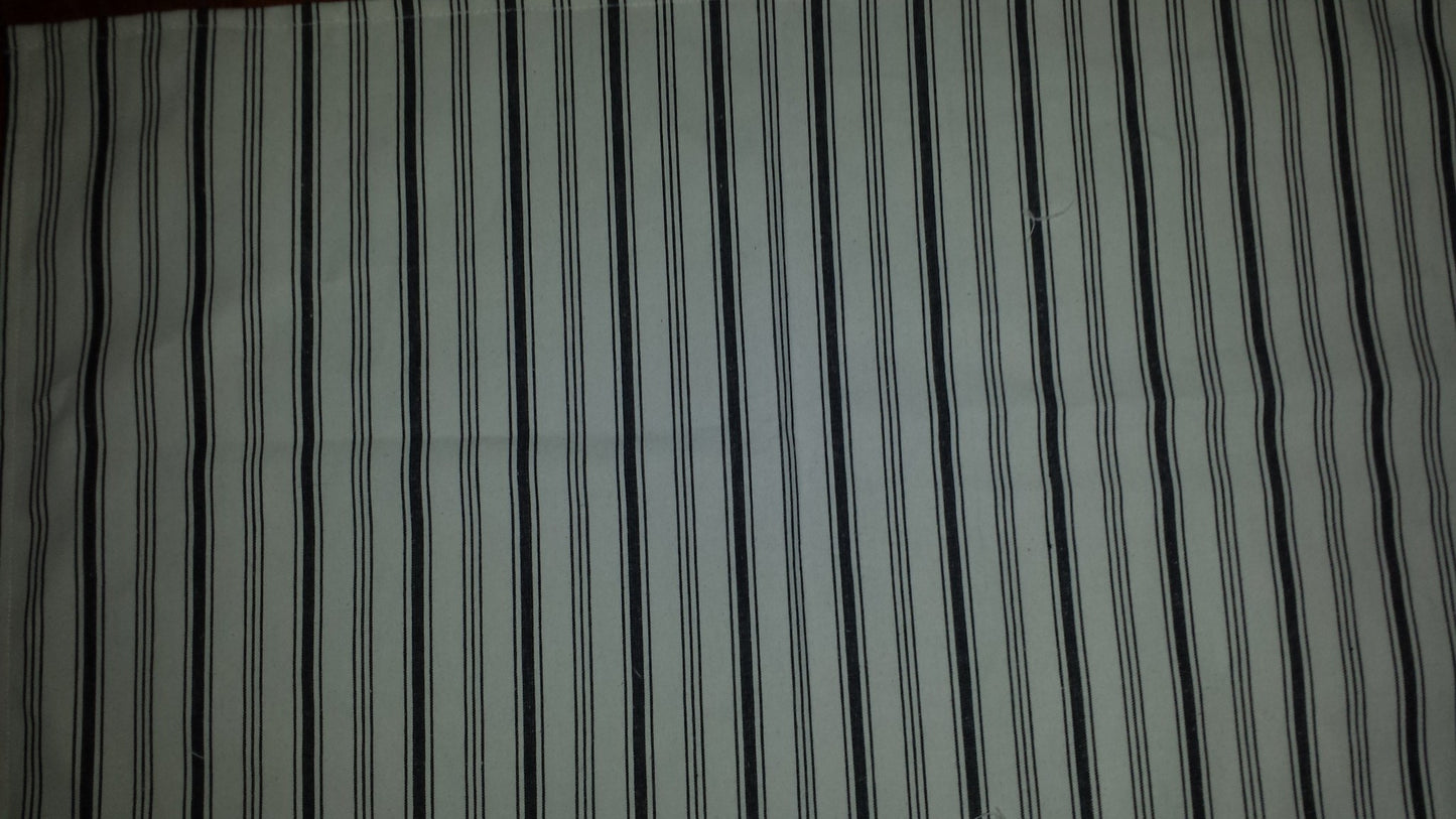 Montessori Work Mat - stripes - RightToLearn.com.sg
- 2