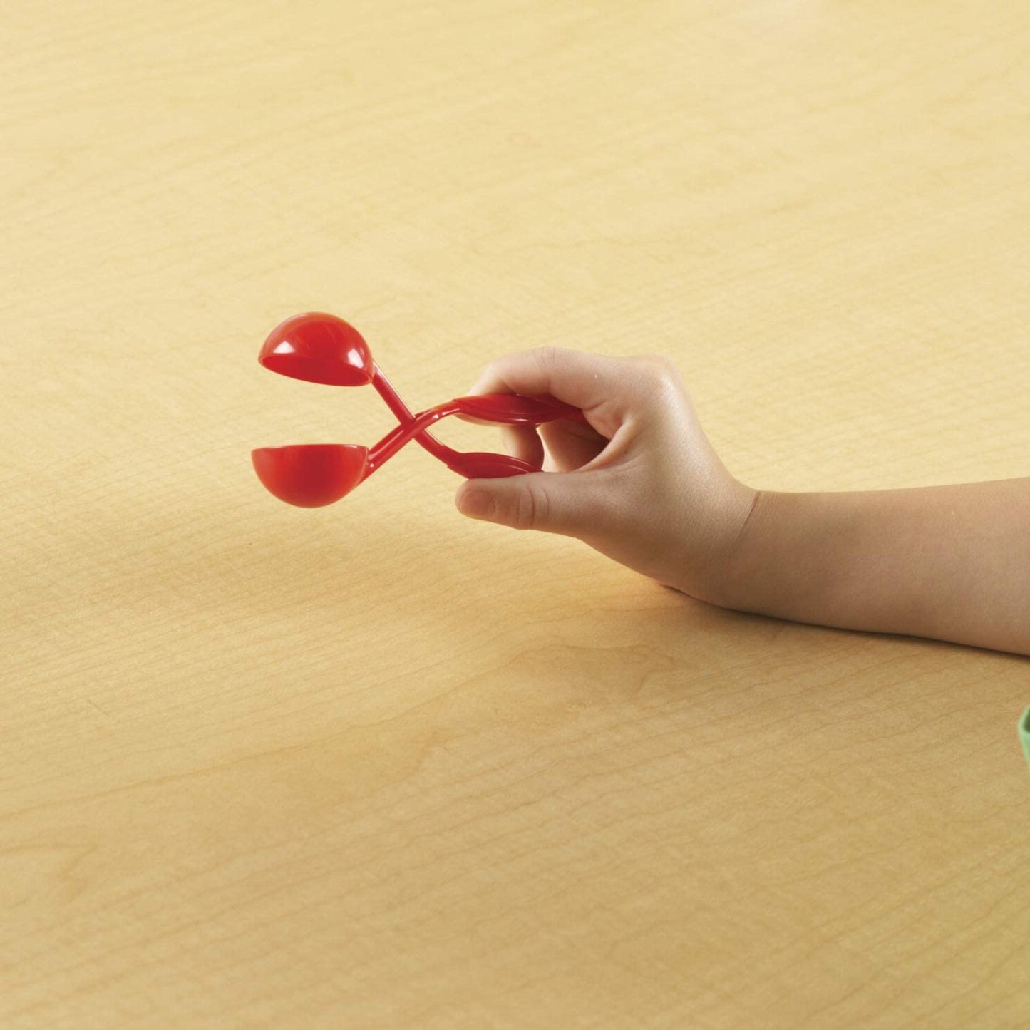 Learning Resources Squeezy Tweezers Scoop