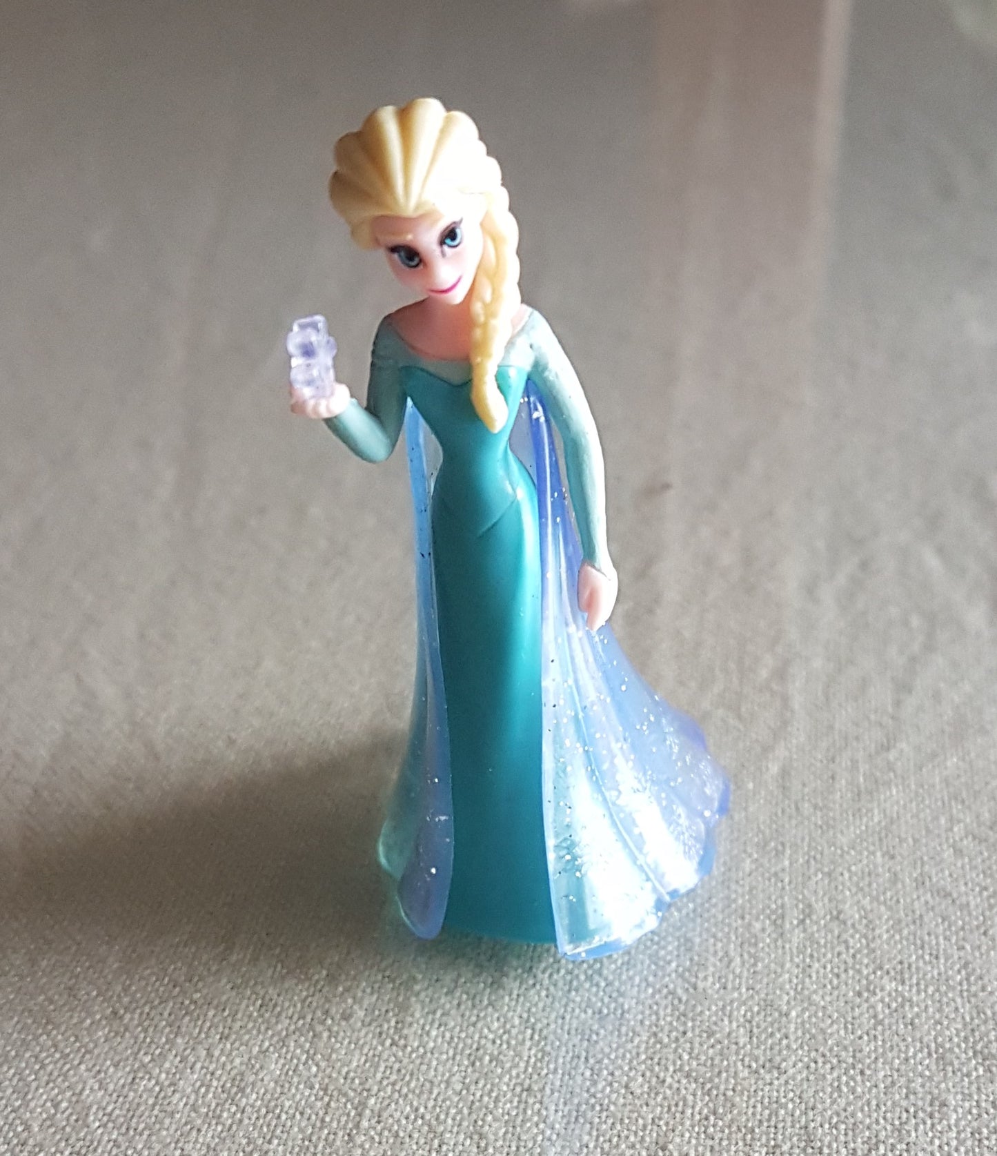 Frozen Elsa/ Olaf Mini Figure - Cake toppers