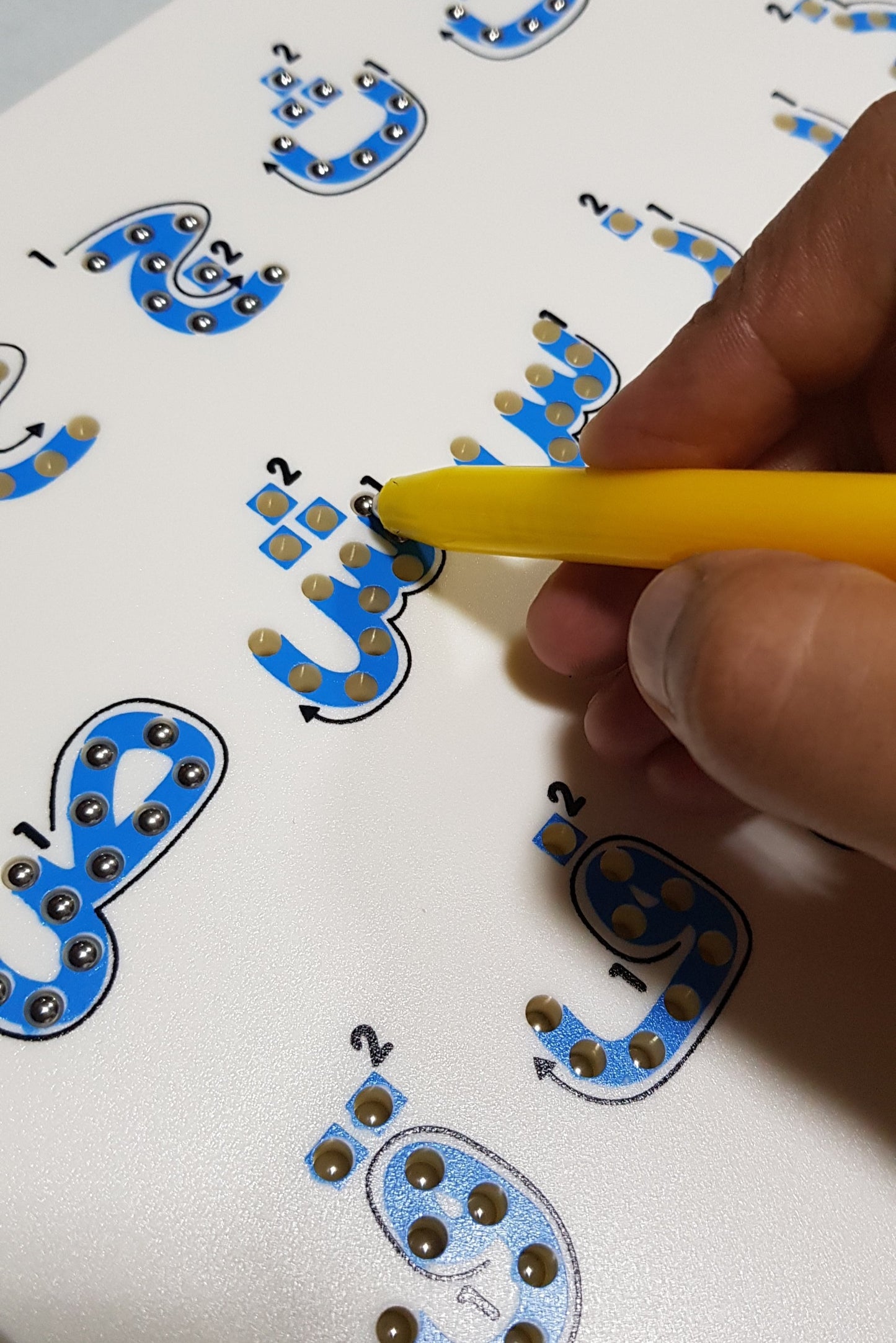 Magnetic Arabic Alphabet Letters Tablet/Board With Stylus Pen