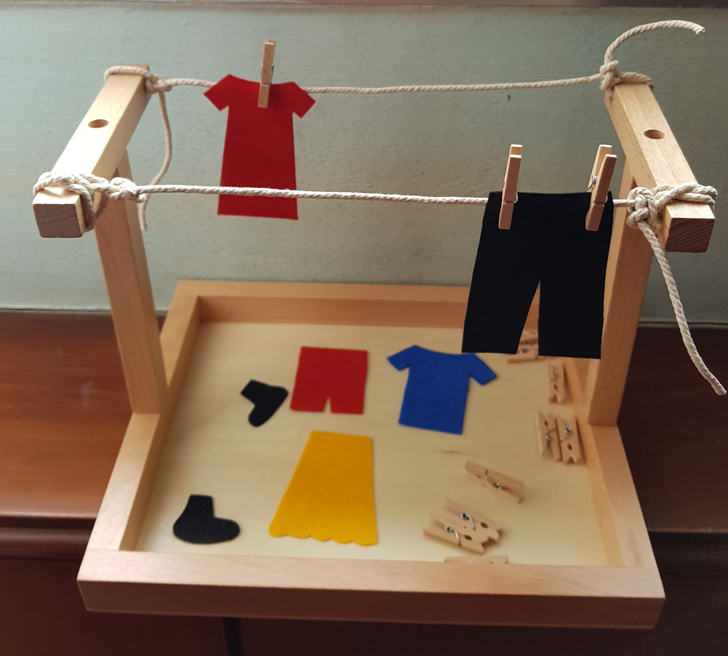 Montessori Practical Life Table Activity - Mini Wooden Clothes Line Hanger with tiny pegs