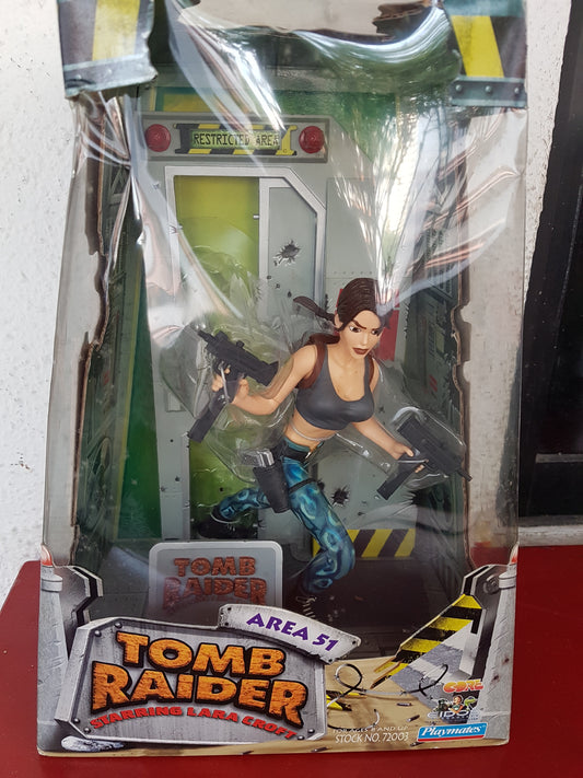 Playmates Tomb Raider Lara Croft Area 51 Figure Diorama 1999 Retired