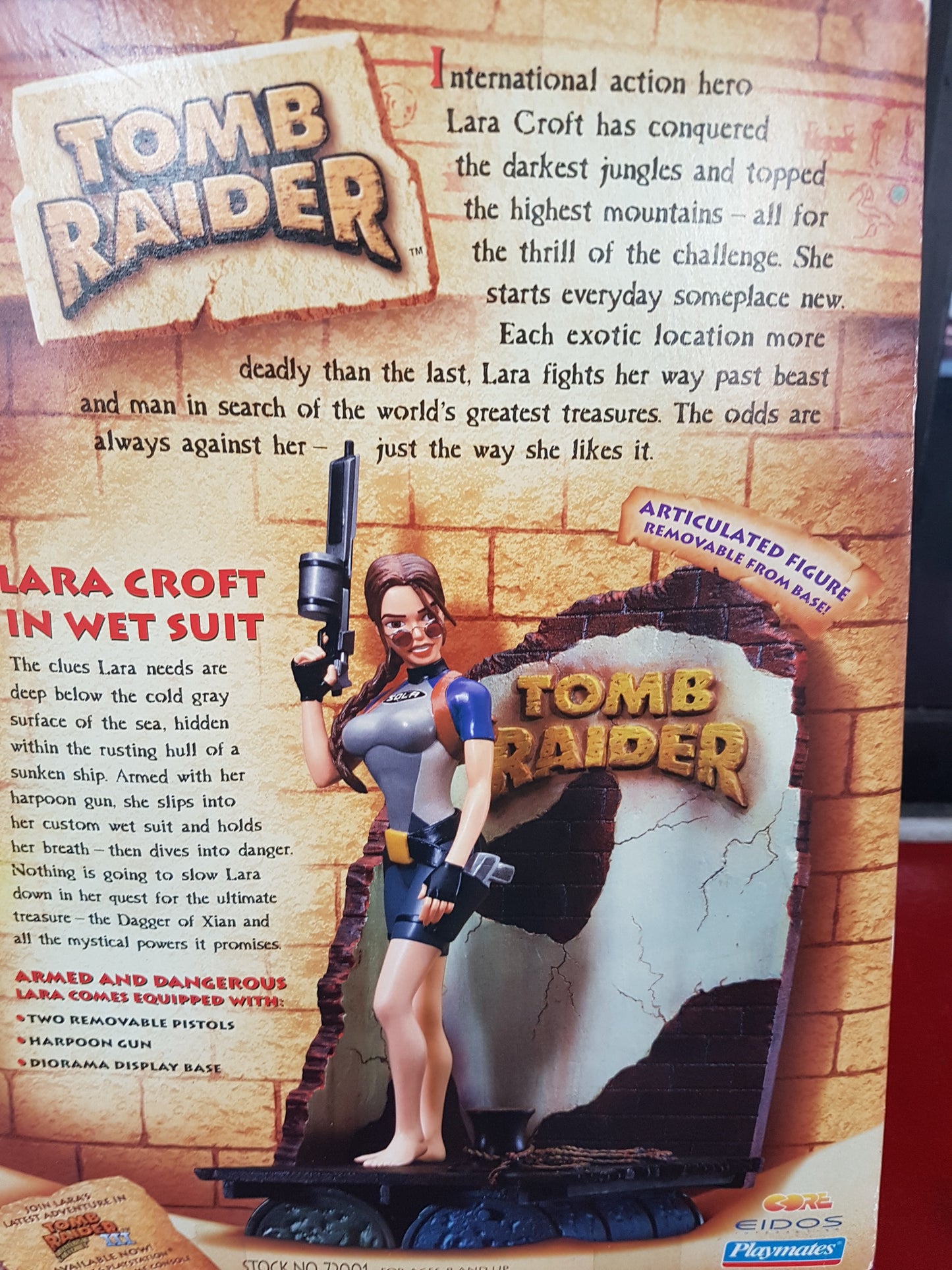 Playmates Tomb Raider Lara Croft in Wet Suit Outfit Figure Diorama 1999 Retired