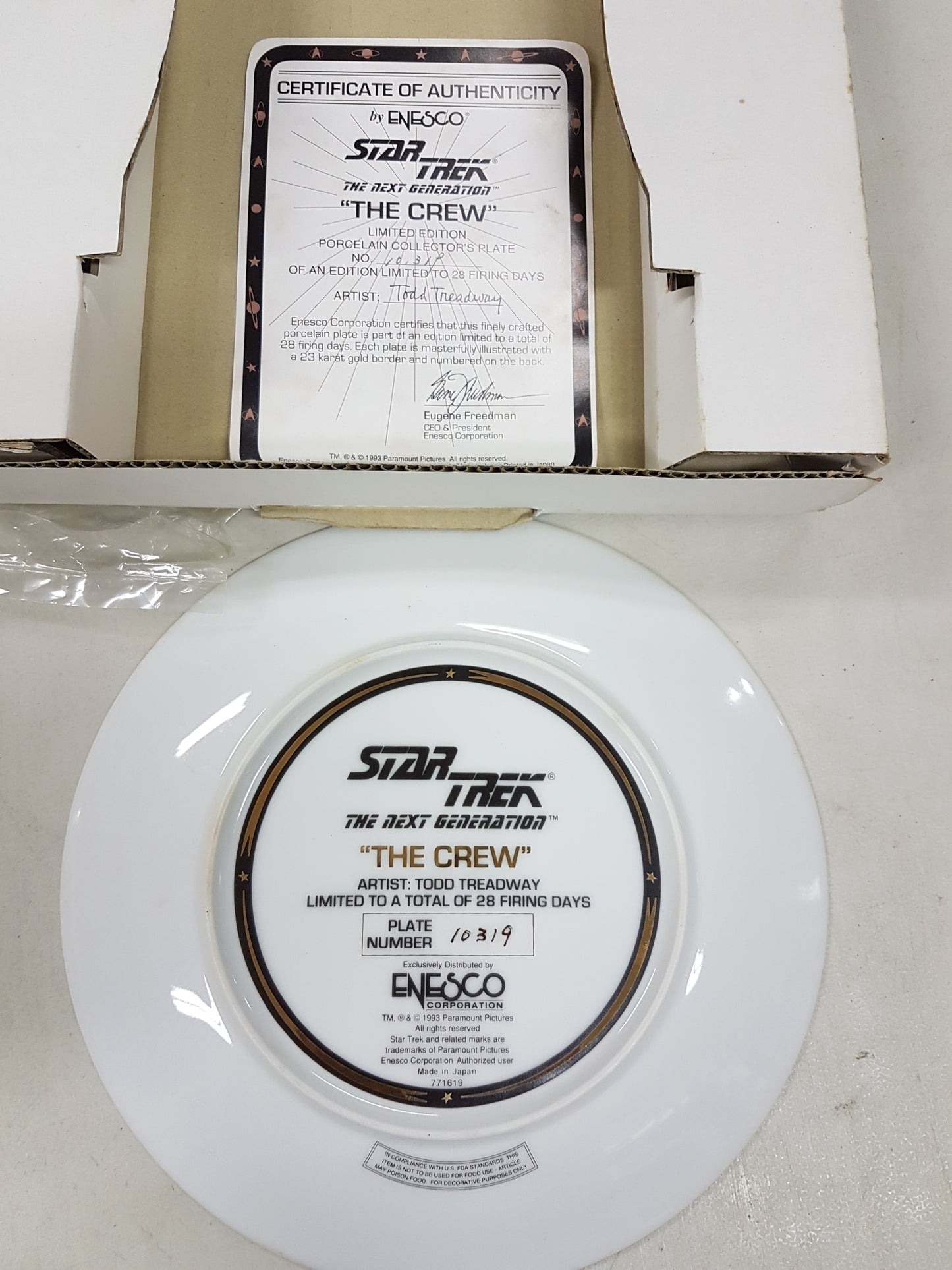 Star Trek The Next Generation Limited Edition Porcelain Collector's Plate - THE CREW