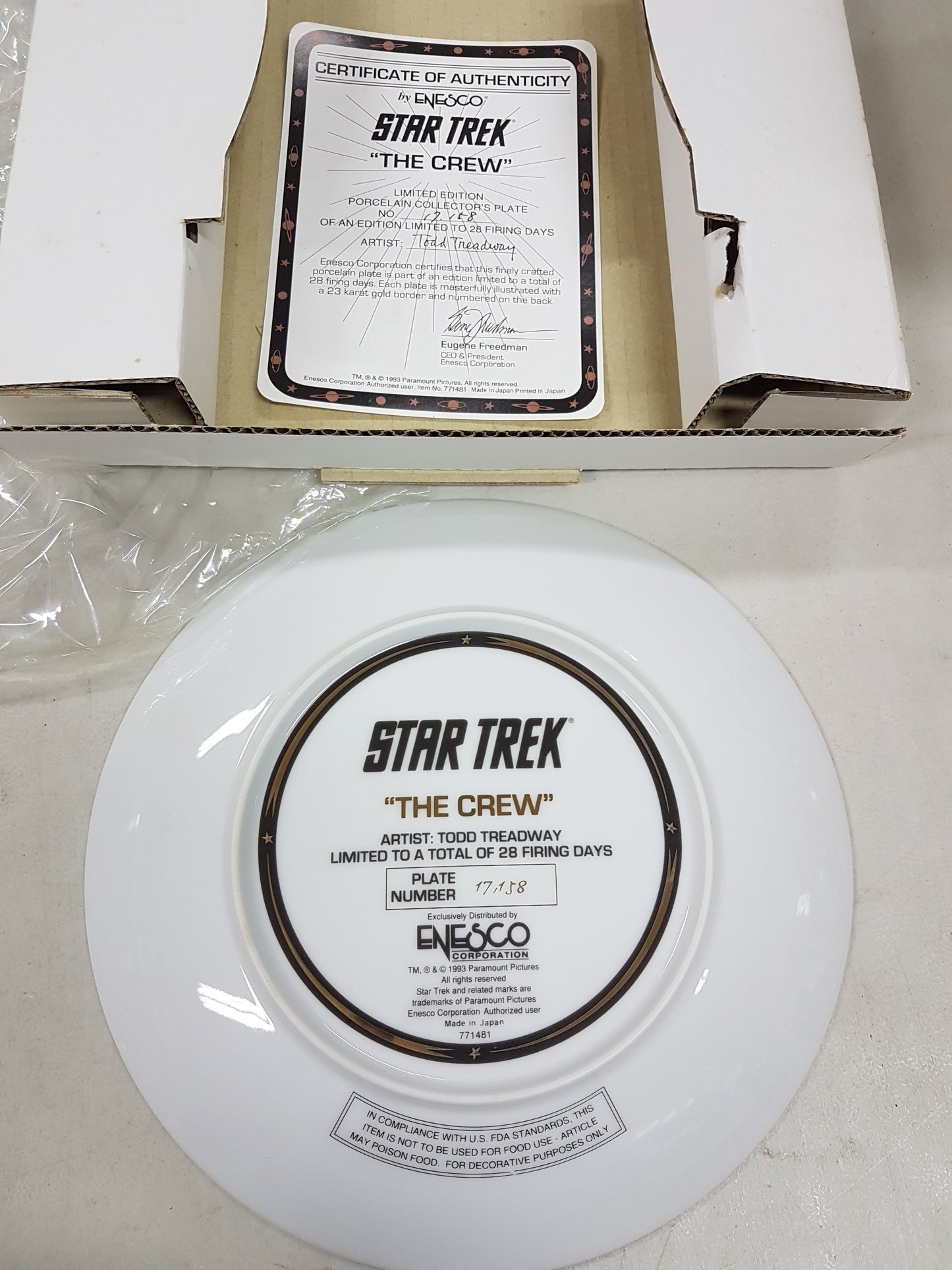 Star Trek The Next Generation Limited Edition Porcelain Collector's Plate - THE CREW