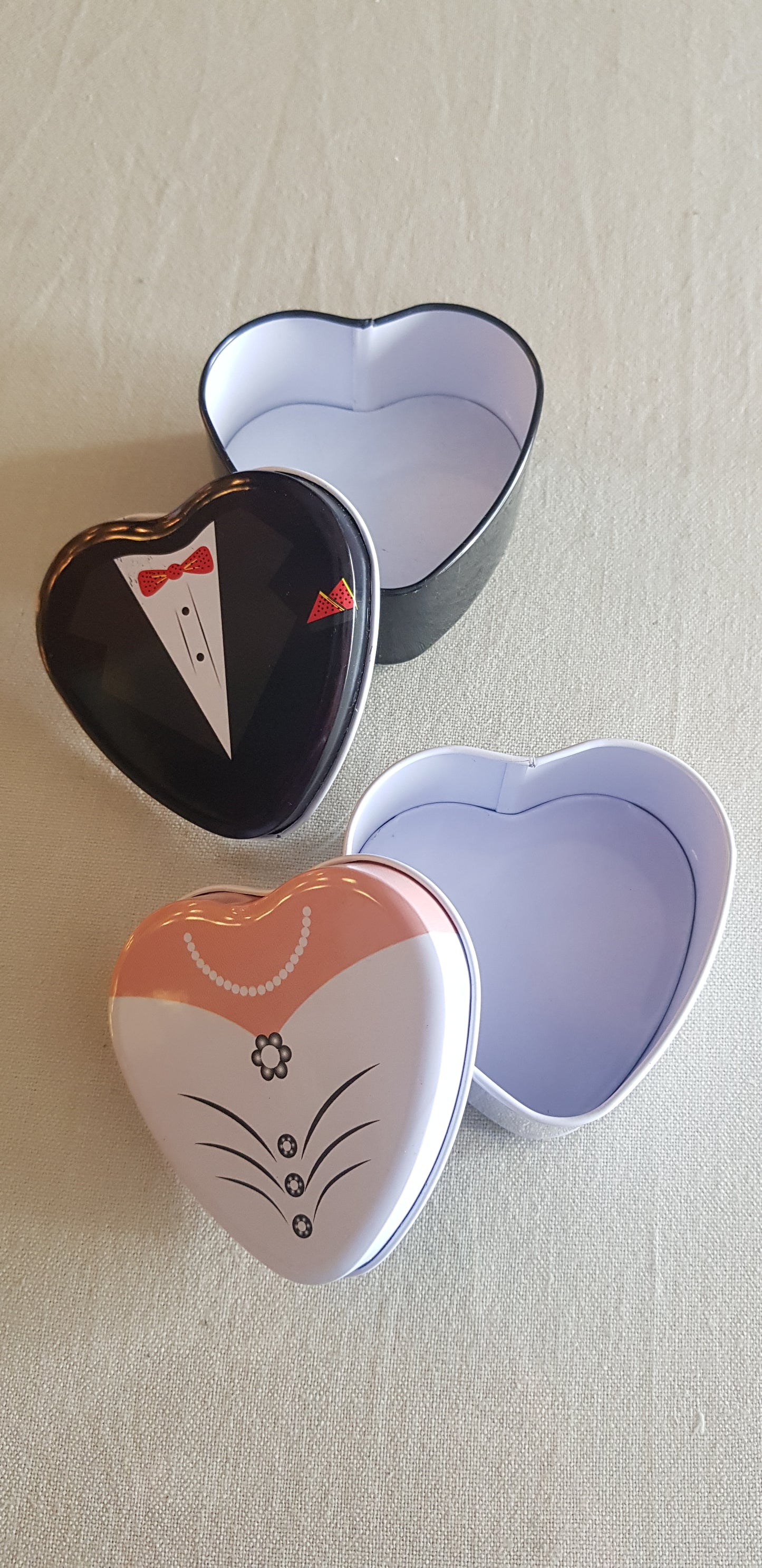 Cute Heart Shaped Tin Boxes