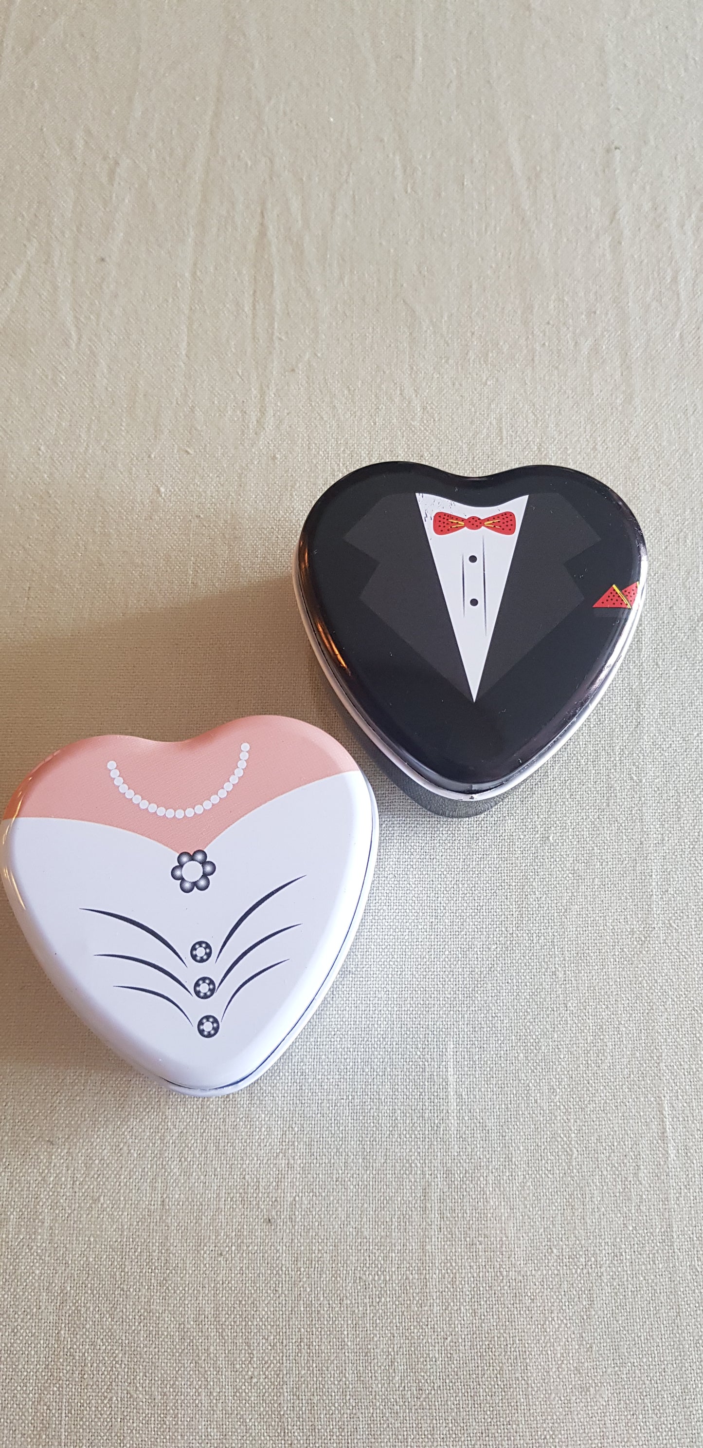 Cute Heart Shaped Tin Boxes