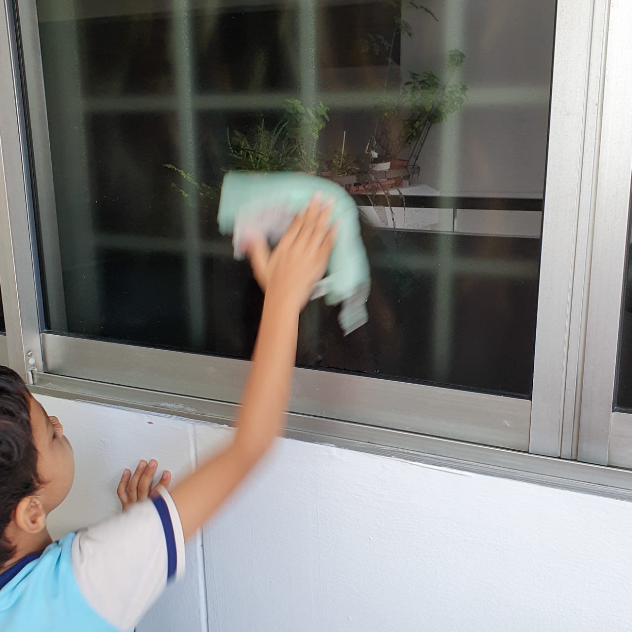 Montessori Practical Life Skills - Cleaning window Set