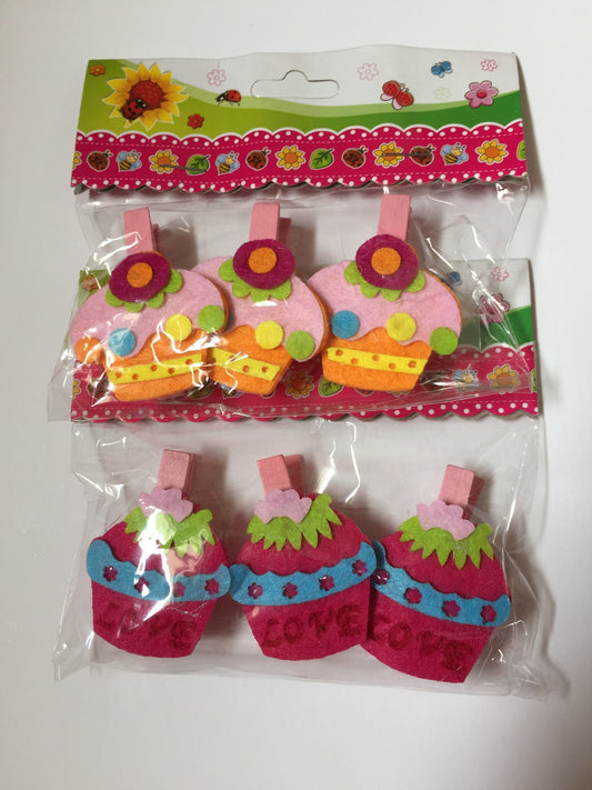 Pegs - Christmas Felt Cupcakes - RightToLearn.com.sg
 - 1
