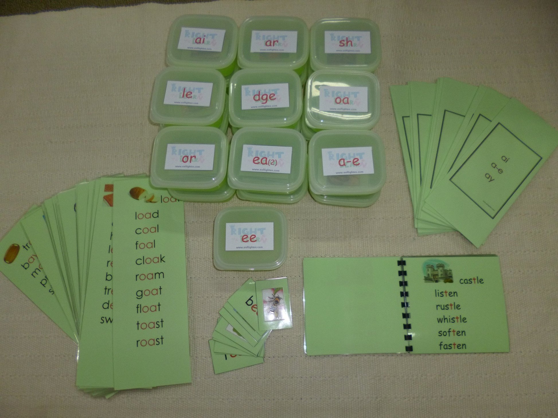 Montessori GREEN Scheme - Phonics - Complete set of Reading Kit-3 - RightToLearn.com.sg
 - 1